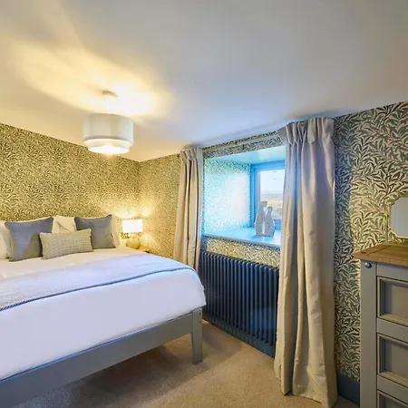 Host & - The 度假居 惠特比