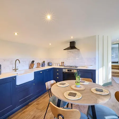 度假居 Host & - The 惠特比