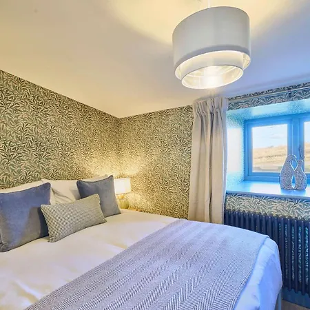 Feriehus Host & - The