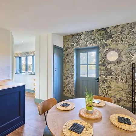 Tatil Evi Host & - The